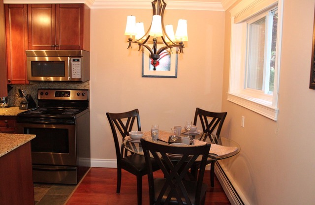 Executive 1-bedroom apartment near the University of Alberta