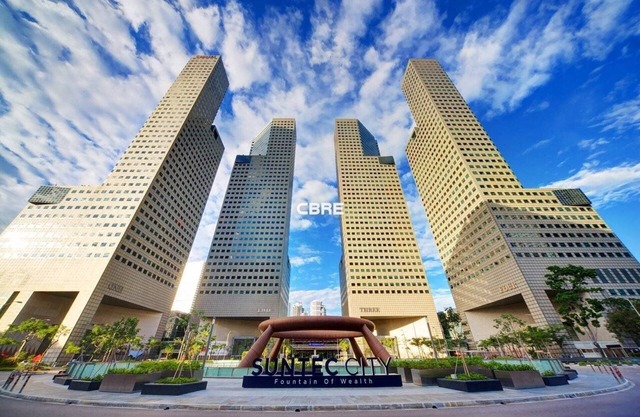 Executive 1BR 15-minutes walk from Suntec City