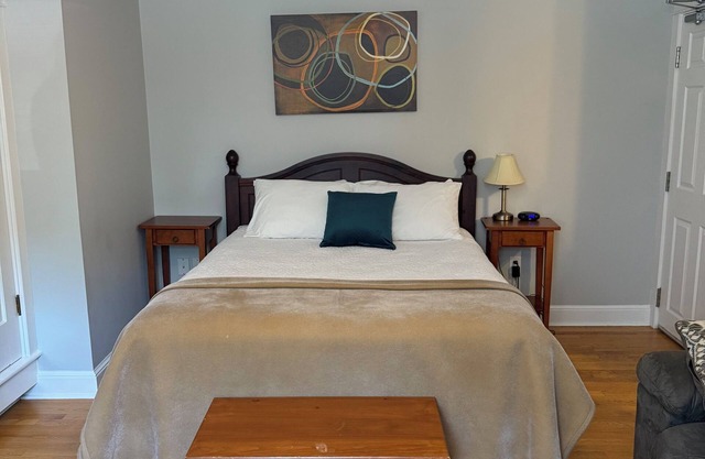 Executive Studio Apartment Downtown St. John's, Midstream Manor Studio 3