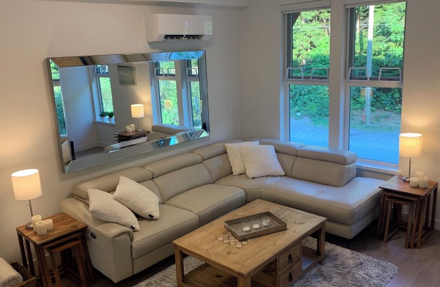 Executive Townhome w/Ocean & Mountain Views