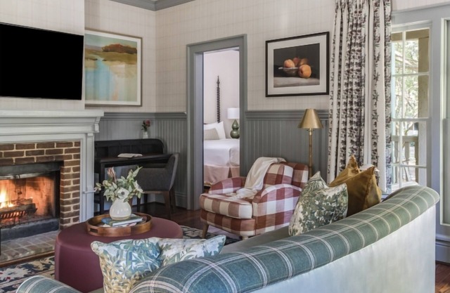 Experience Fun Outdoor Adventures in 2 Spacious Cottages - Dog Friendly