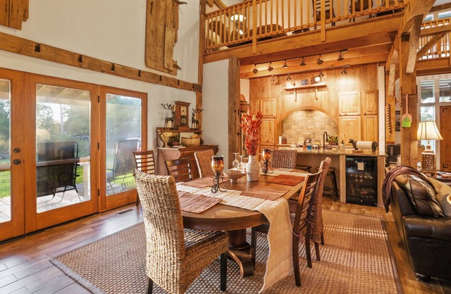 Experience the romance of a BARN. "DO YOU THINK YOU LIVE IN A BARN"YES!