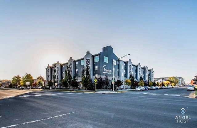 Explore Natural Parks, Walk to BYU, Gym & Parking