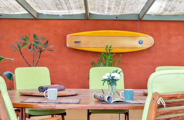 Explore the Coast and Wine Regions in Port Noarlunga