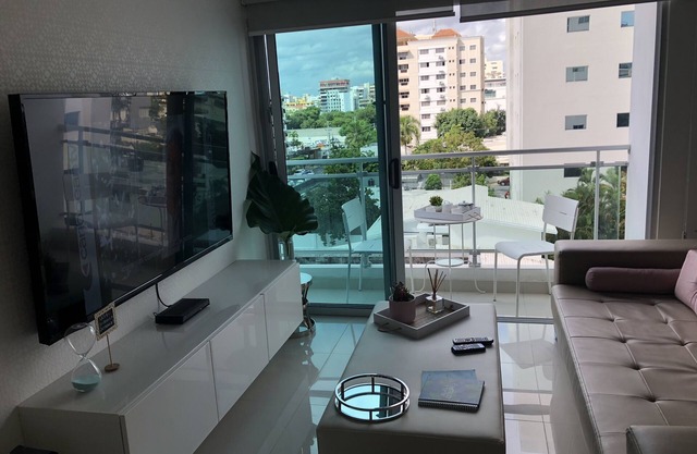 Exquisite apt with open space in Piantini