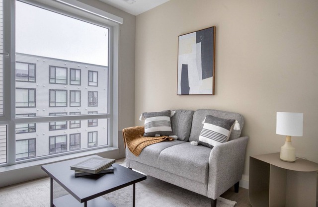 Exquisite Brighton Jr 1BR w/Gym & W/D, on the River, by Blueground