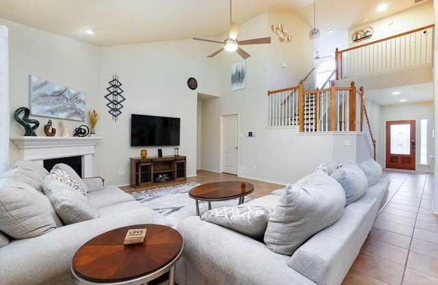 Exquisite Luxury Home near Sea World, San Antonio