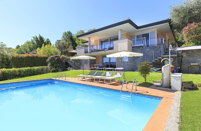Exquisite villa with pool and fabulous views over the lake! - Villa Seta