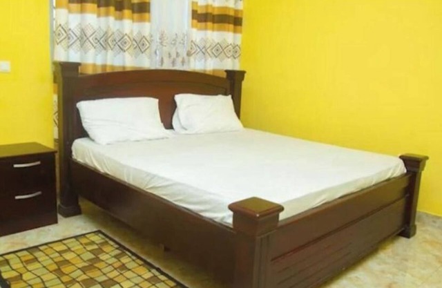 Extended Stay, Tema. 2