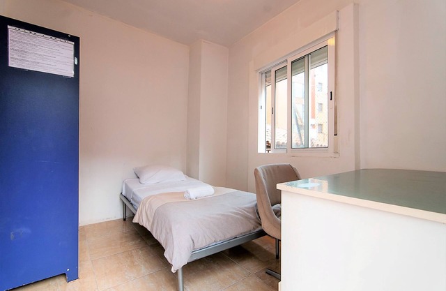 EXTERIOR PRIVATE ROOM WITH SUNNY TERRACE OF 200 M2