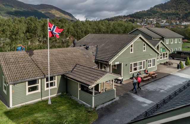 Førde Gjestehus og Camping
