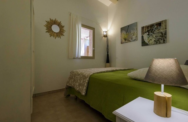 F2M* air-conditioned villa with heated pool 900 m from Santa Giulia beach