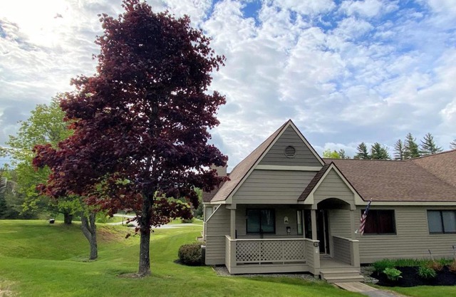 F5 Renovated home on golf course in Bretton Woods AC