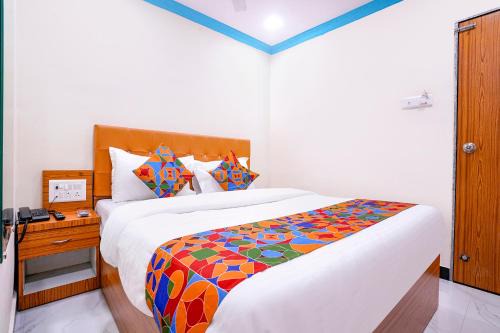 FabExpress Raj Palace - 1 km to Sakinaka Metro