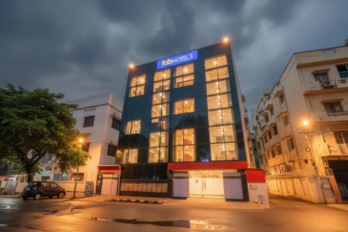 FabHotel Saltlake Palace - Nr Anandlok Hospital