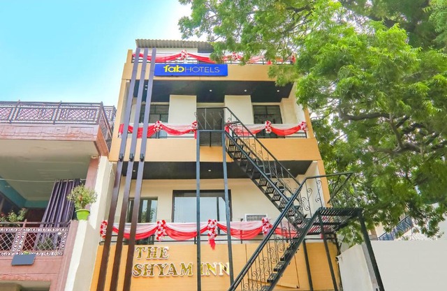 FabHotel Shyam Inn