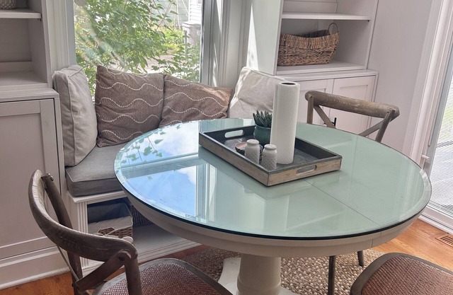 Fabulous 3-bedroom house with AC in charming Elgin