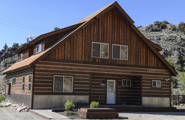 Fabulous 5 BR Vacation Home on the Taylor River