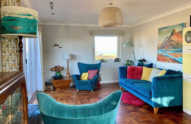 Fabulous mid-century modern Edinburgh home by Portobello beach!