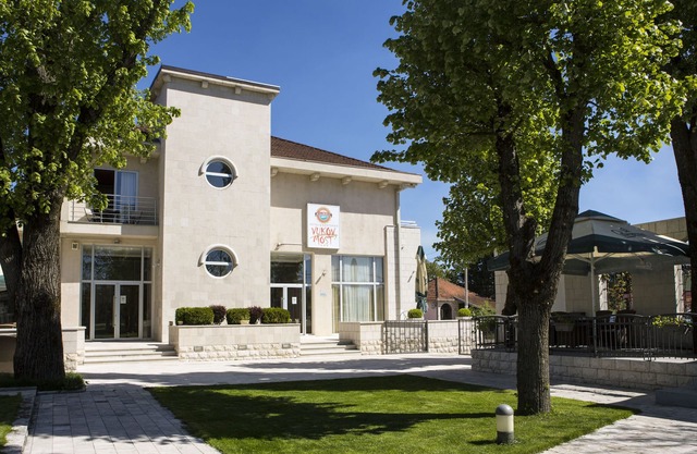 Fabulous Studio Apartment in Hotel Vukov Most