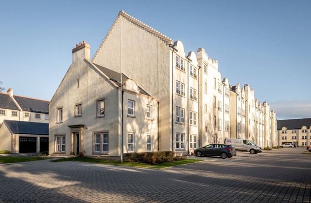 Fabulous two bedroomed apartment with private parking