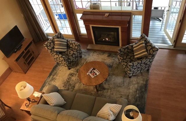 Fabulous Waterfront Sparrow Lake Resort Available May 31 to June 7
