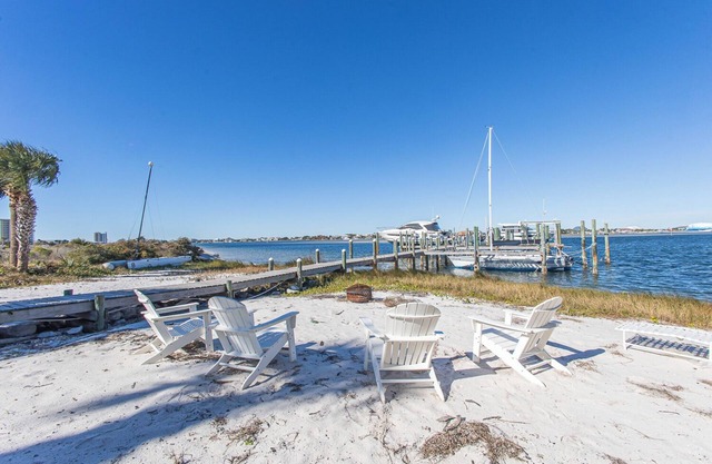 Fall and Winter Rates at Wave n' Sea at Deepwater Cove!