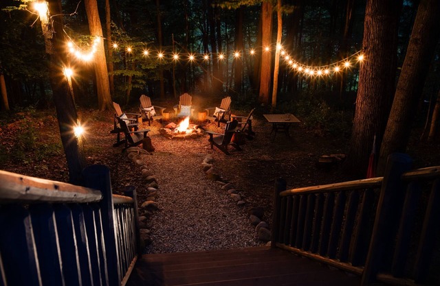 Fall Log Cabin+Hiking+Fire Pit+Hot Tub
