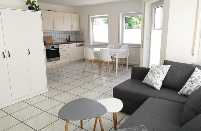 Familienfreundliche Ferienwohnung mit Wohlfühlbalkon und kostenlosem Parkplatz nahe Messe und Bodensee