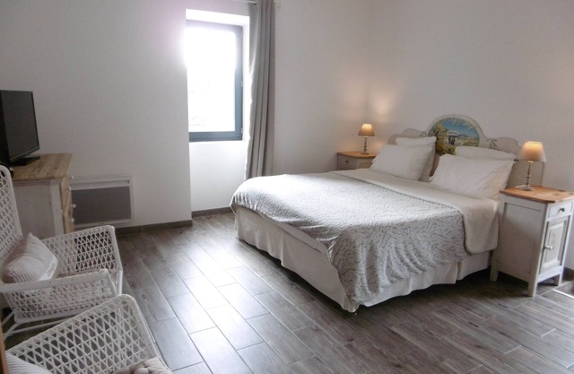Family bed and breakfast Bastide Sud Ardèche Mas les Dolmens