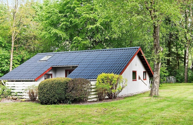 Family Cottage with Terrace and Lawn