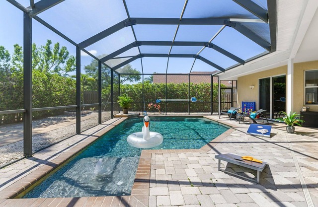 Family-Friendly 4BR Home in Dunedin: Saltwater Pool, Bunk Room, Near MLB Spring Training & Beaches!