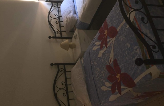 Family friendly apartment near Pervolia square and 15 minute walk to the beach
