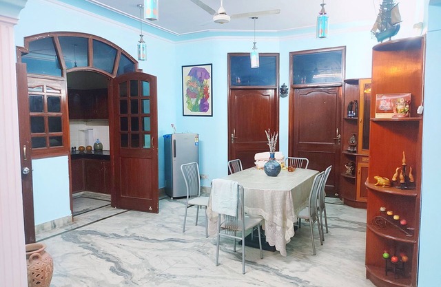 Family-Friendly Bliss with Easy Train Access and Market Delights.