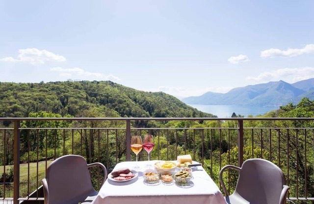Family friendly Italian Lakes villa rental