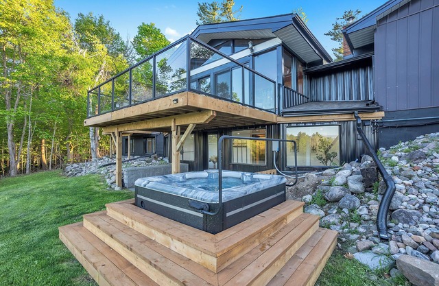 Family Friendly Nature Stay with Private Pond & Hot Tub