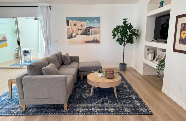 Family friendly oasis with private office in ideal location. Pet friendly!