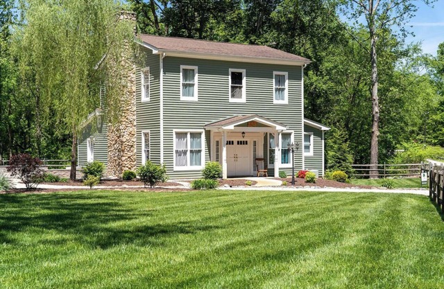 Family Friendly, Pet Friendly, Lake Access, Private