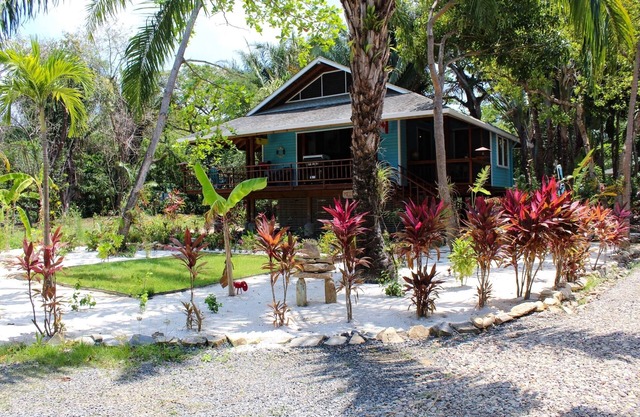 Family Friendly Private Beach Resort, Pool, Dive Shop, Nature, Bar & Grill