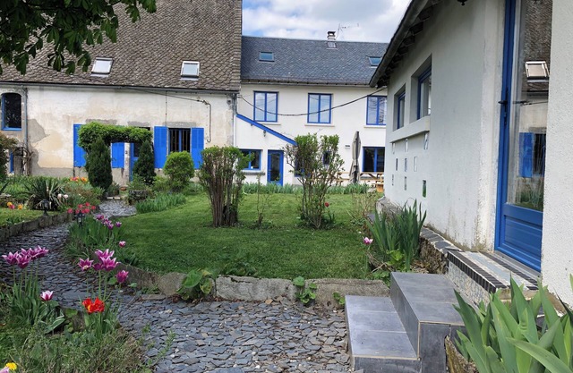 Family gîte (11 people) with swimming pool