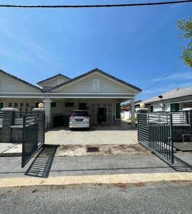 Family Holiday Home With Wifi & Netflix