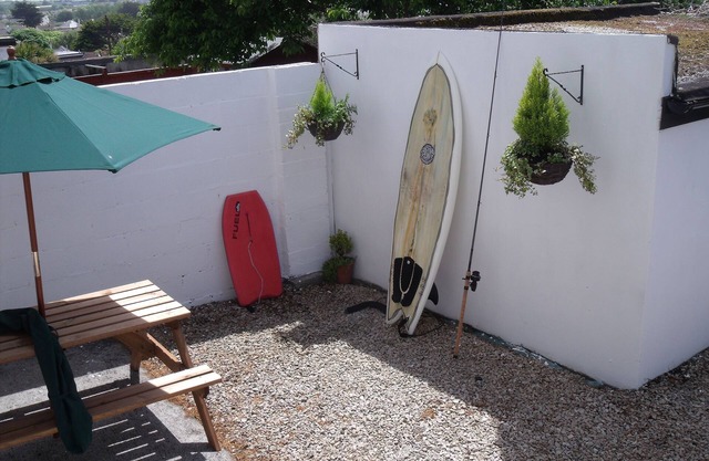 Family Holiday Home, Very Close to Beach, in Quiet Road. Private Garden.