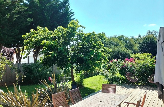 Family home in the countryside and sea at Apremont