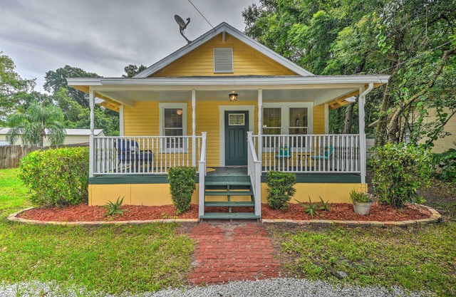 Family Home: Walk to Downtown & Stetson Univ!