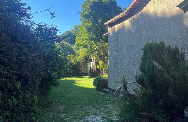 “Family House with Garden – 150m from the Beach”