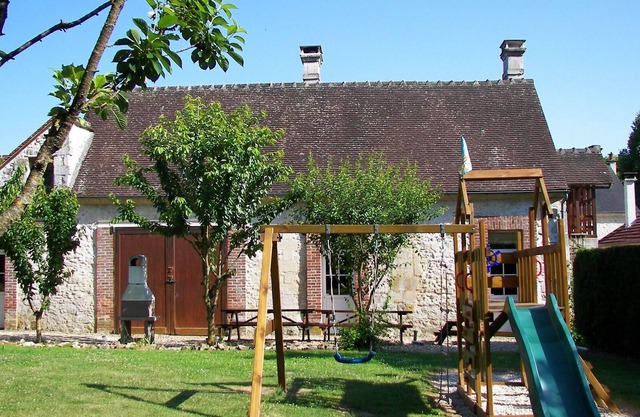 Family house in the valley of the Automne