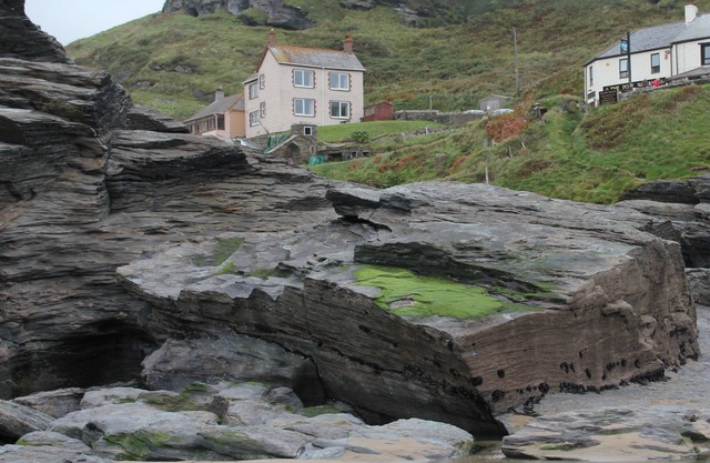 Family Owned, perfect for Trebarwith Strand beach & Coast (near Tintagel)