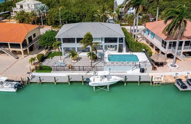 Family & Pet-Friendly Duck Key Home – Heated Pool, 90’ Dock, Ocean Access