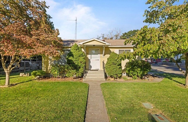 Family & Pet-Friendly getaway in Walla Walla! Surrounded by Wine country!