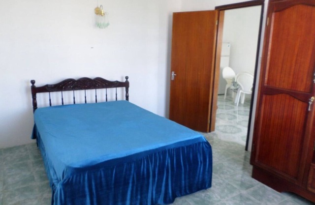 FAMILY ROOM FOR 4 *
